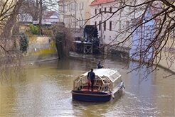 Plavba lodí ElektroNemo po Čertovce a Vltavě